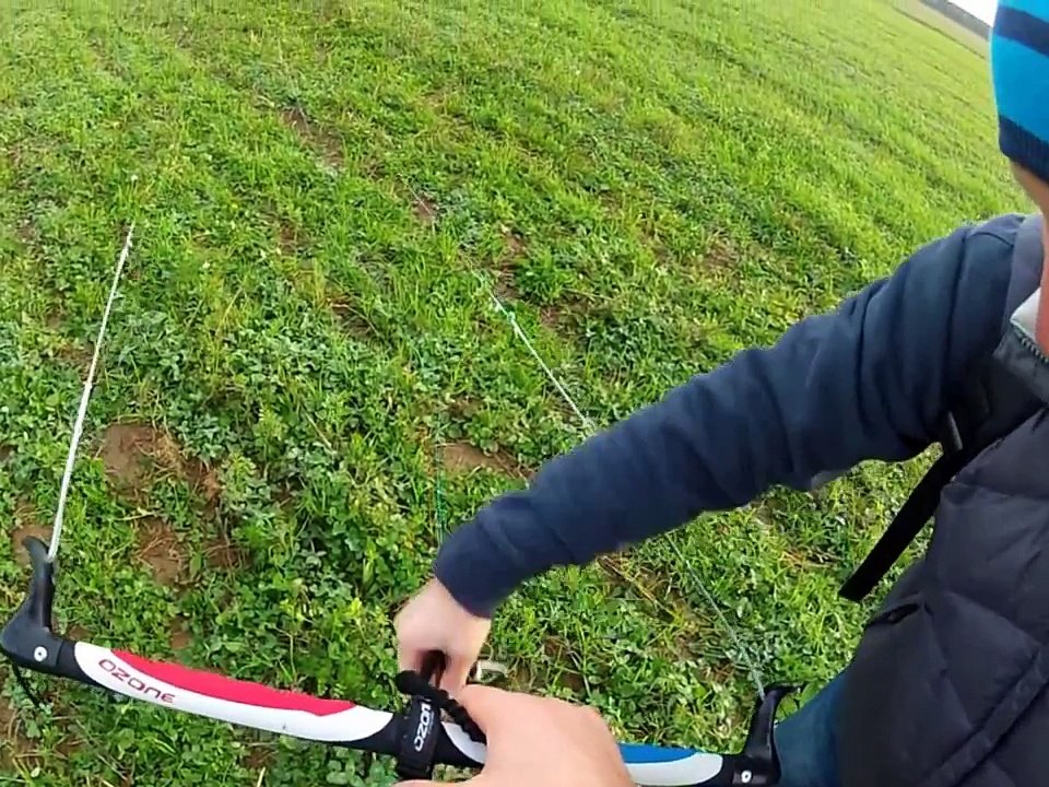 Ozone Flow 5.0 (first kite training...)