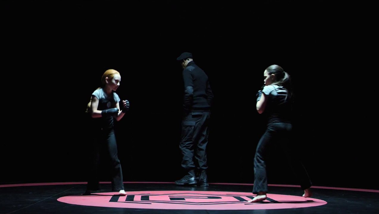 Barely Lethal - Extrait "Training Exercise" [VO|HD1080p]