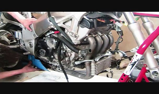 Gsxr SRAD 600 engine swap to 1000 engine!!Suzuki!!