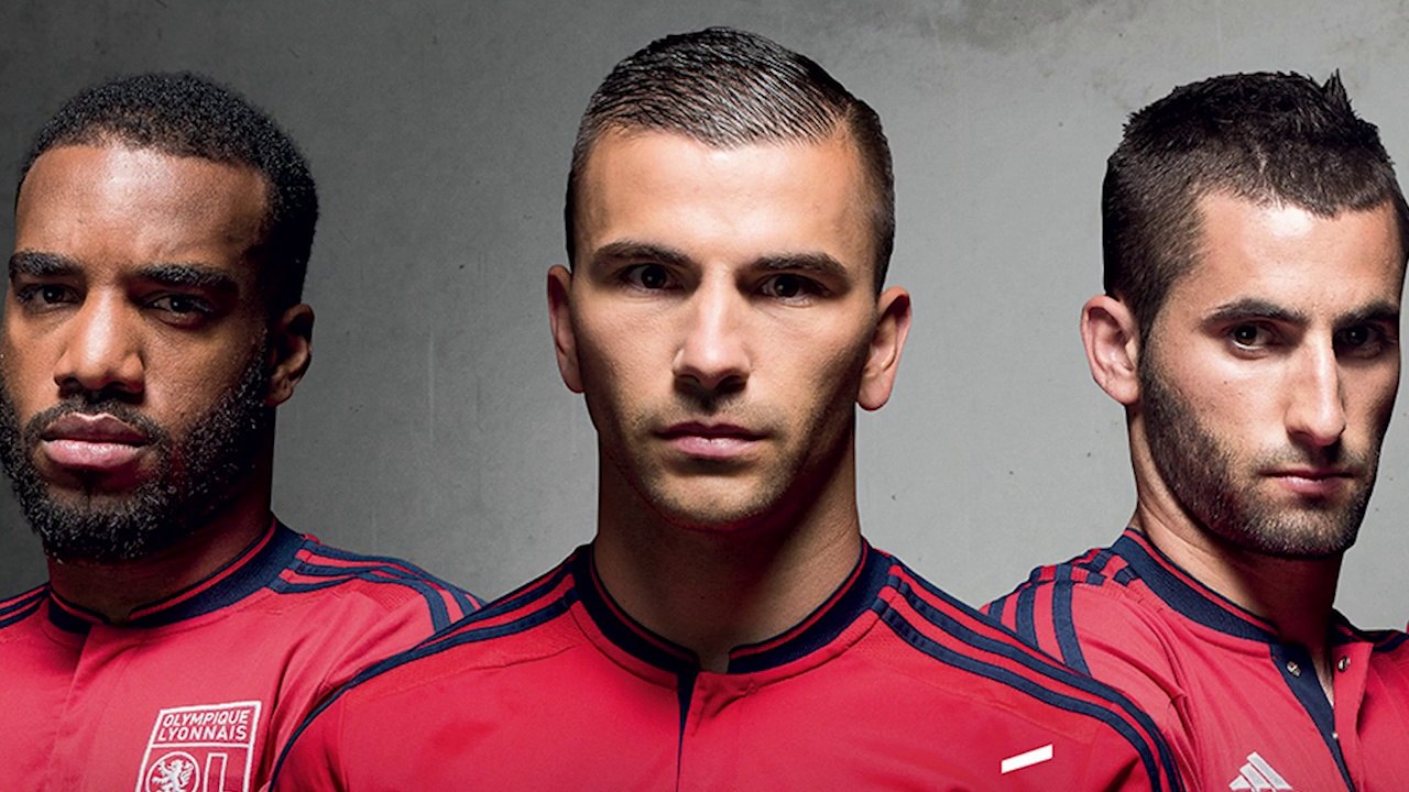 L'OL présente ses nouveaux maillots domicile et extérieur !