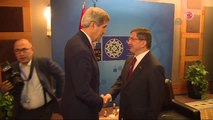 Davutoğlu, ABD Dışişleri Bakanı Kerry'i Kabul Etti
