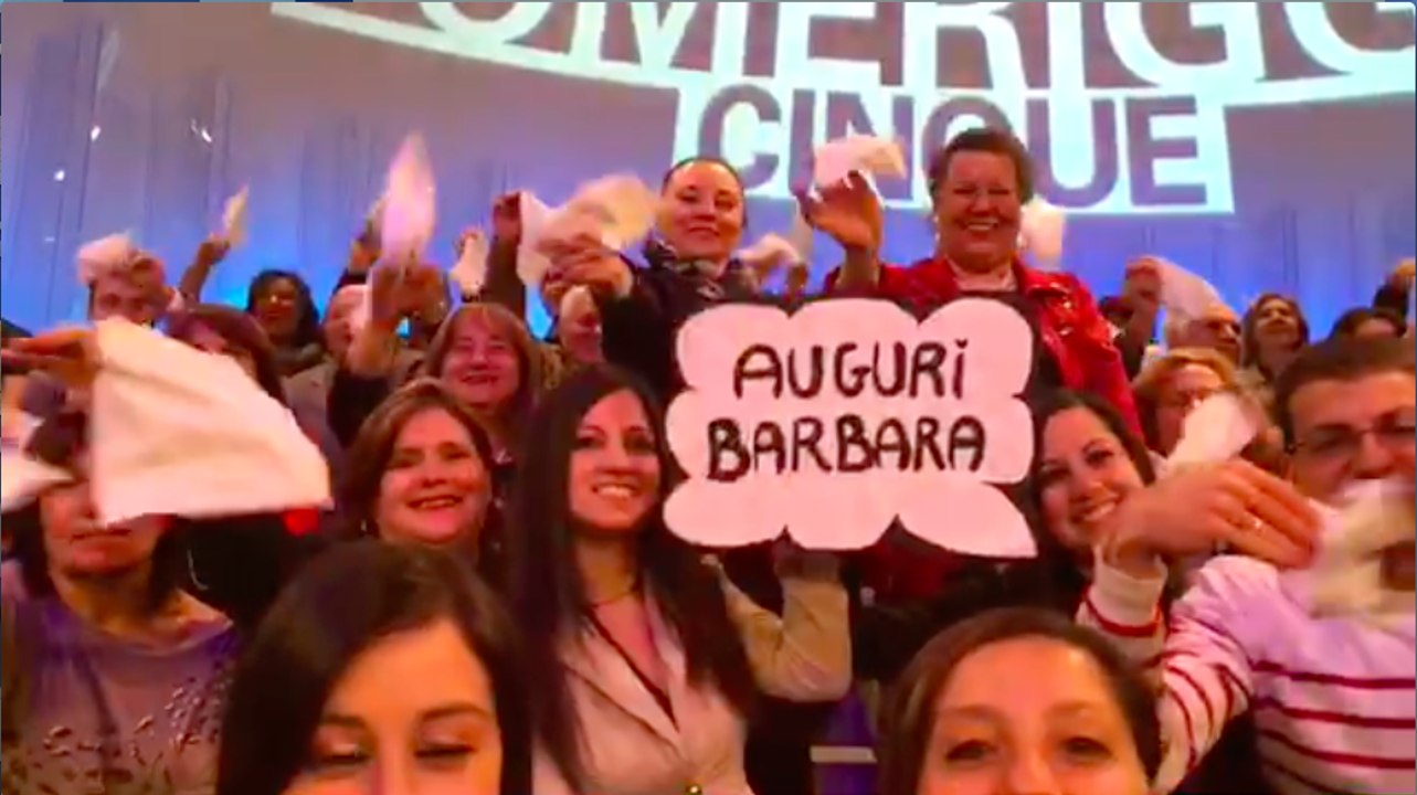 BARBARADURSO.COM - Guardate cos'hanno organizzato dietro le quinte di Pomeriggio5, a mia insaputa, per il mio compleanno