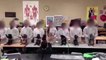 Etats-Unis: des lycéens en blouse blanche font danser des chats morts