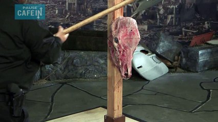 Cette hache viking est l'arme blanche la plus puissante du monde !