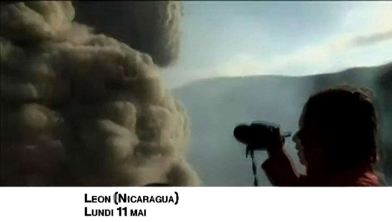 Nicaragua : un touriste filme en direct l'éruption du volcan Telica