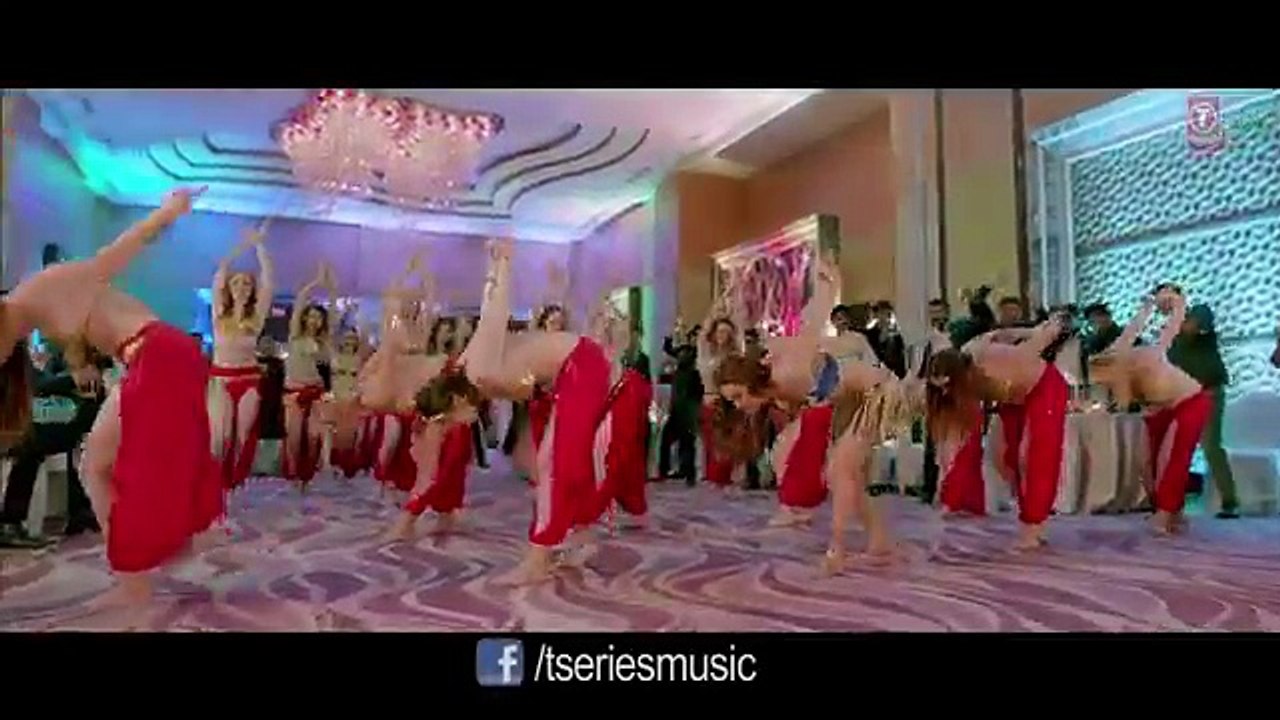 Shakira Video Song - Welcome To Karachi