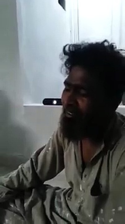 Pakistani Laborer Singing Sajjad Ali's Har Zulm - PAKISTANIYAN.COM