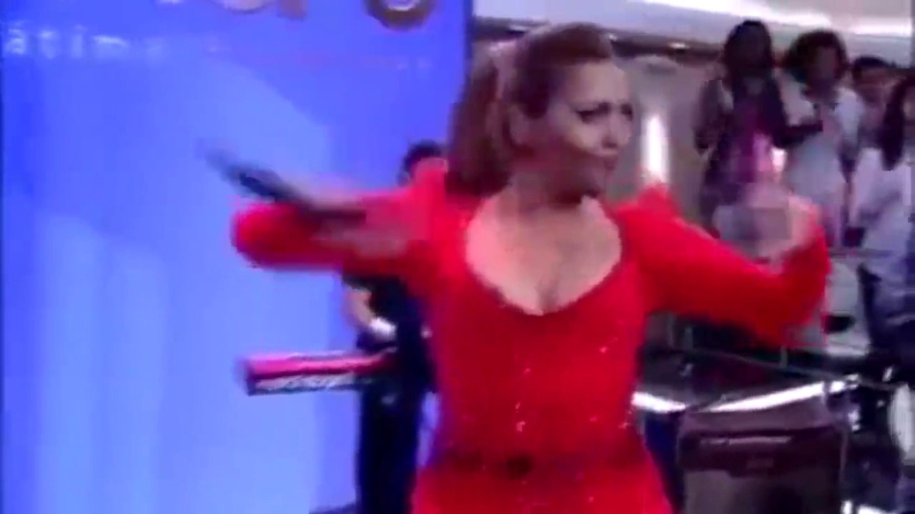Gaby Amarantos pagando peitinho no Encontro com Fátima Bernanardes
