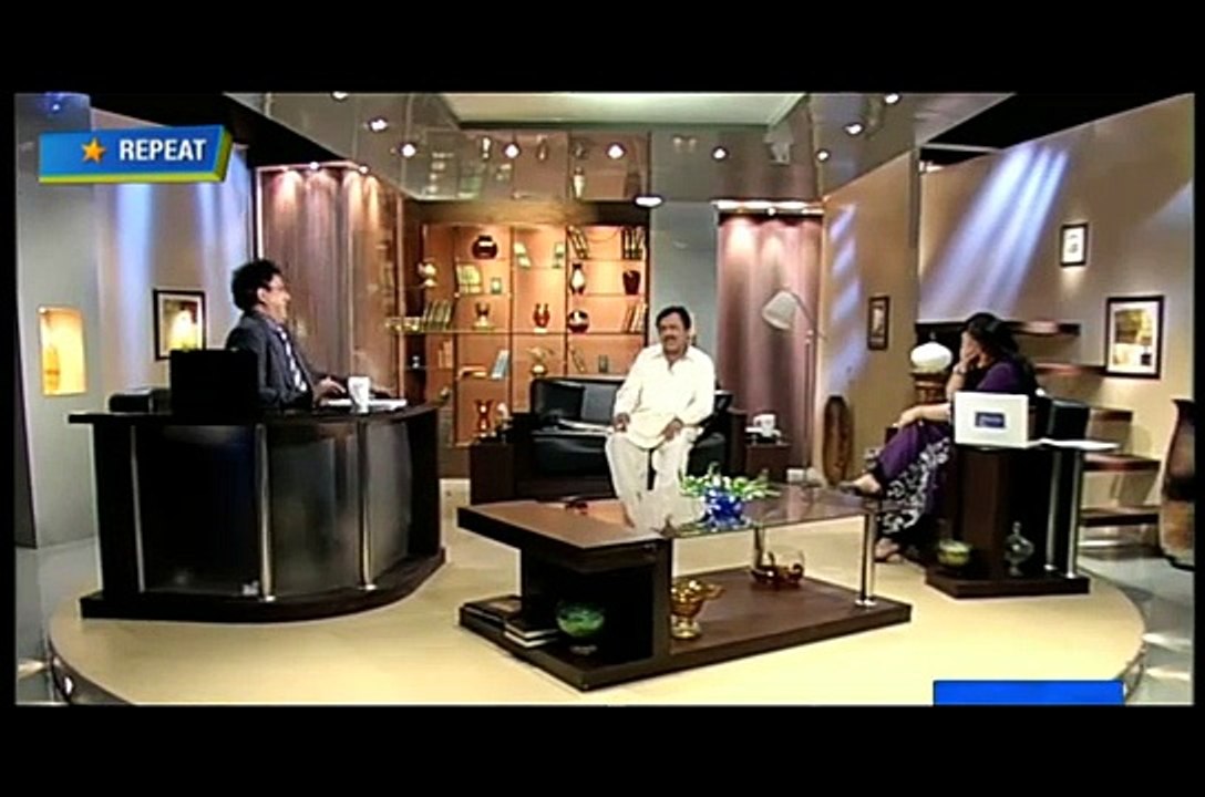 Azizi as Bookie in Hasb-e-Haal (sohail ahmed) ..@.Hasb-e-haal