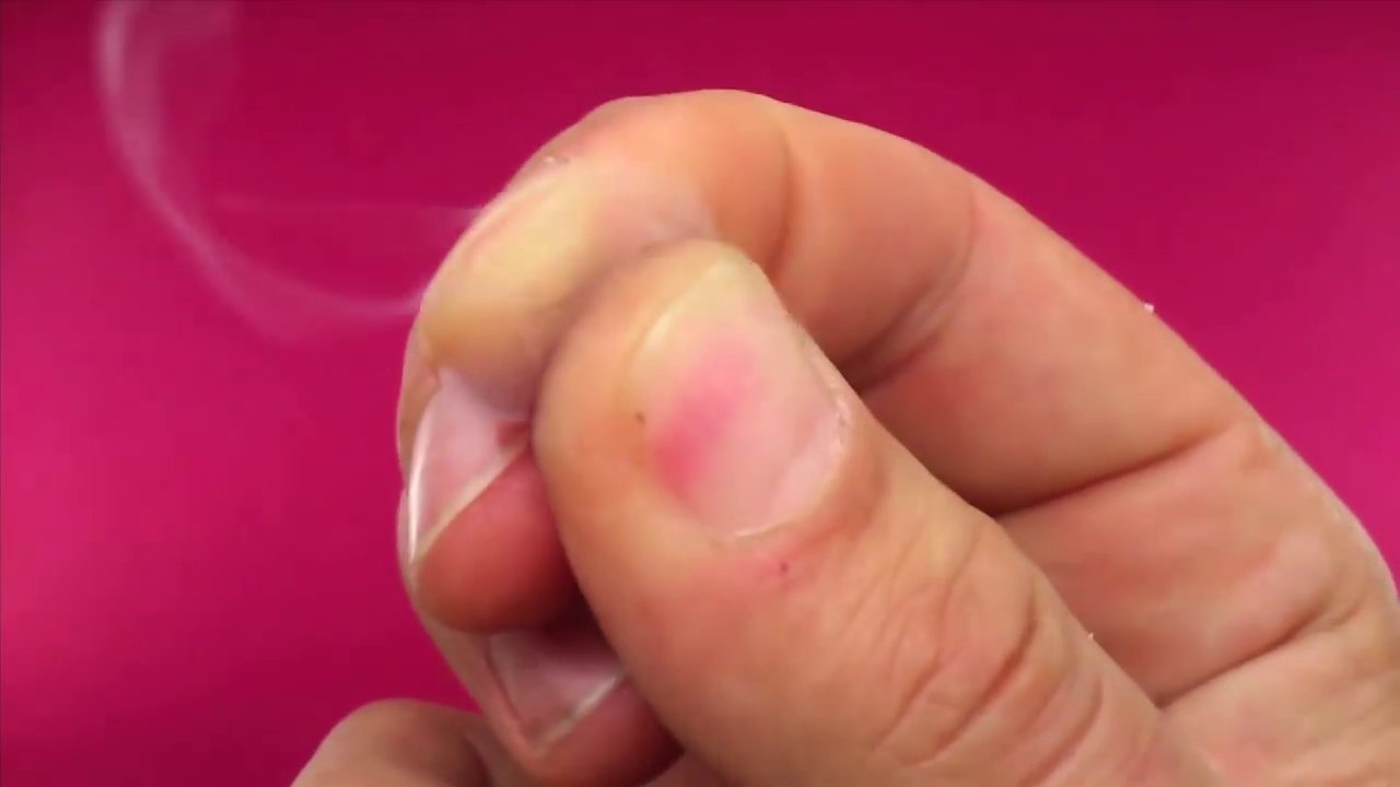 Sacar humo de los dedos, cómo se hace