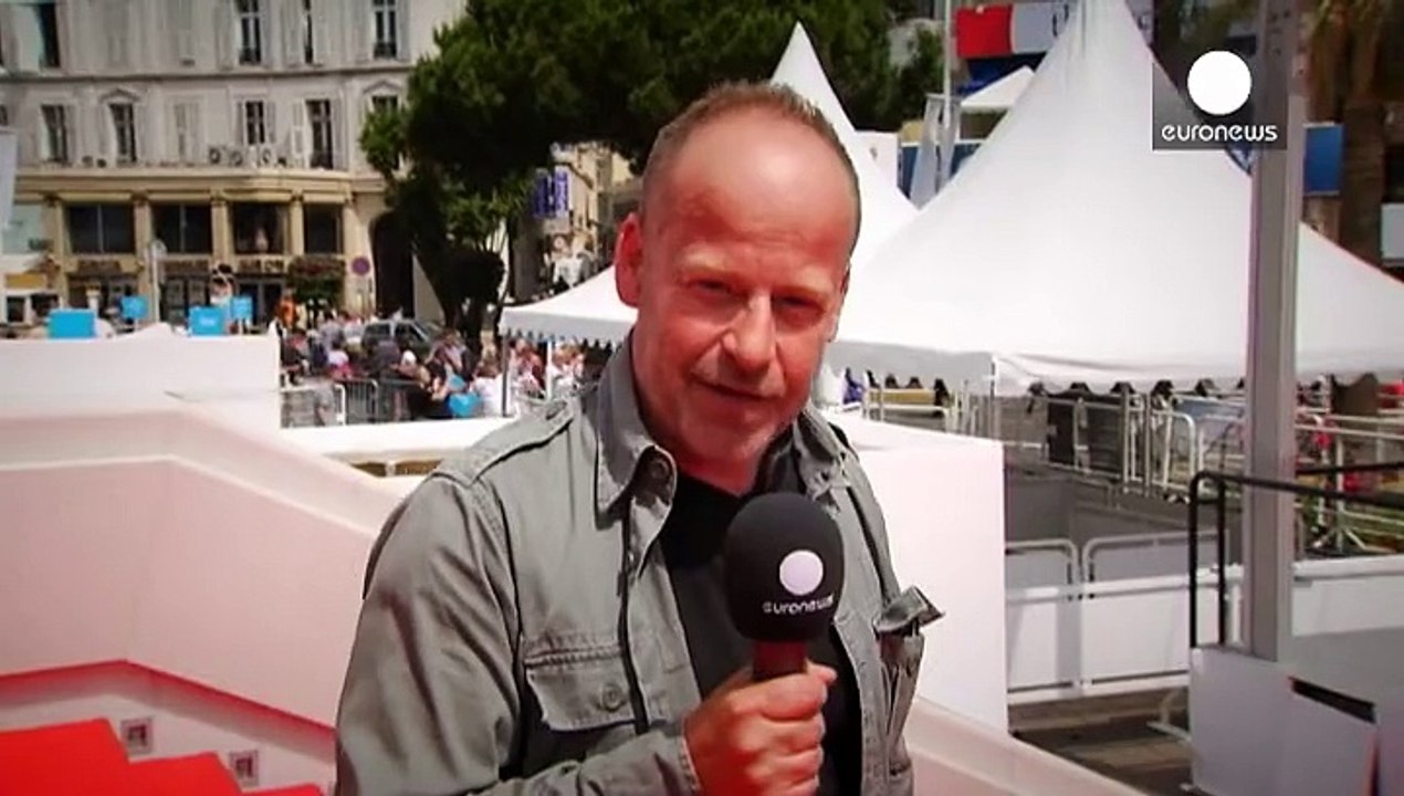 Catherine deneuve im eröffnungsfilm der festspiele von cannes