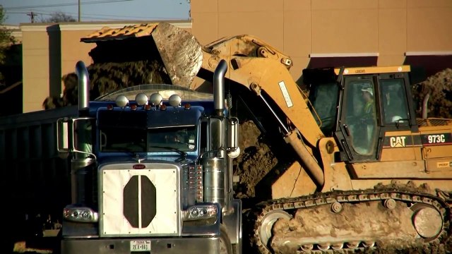 Caterpillar 973 Tractor in Action with Raw Sound ( Cat 973)