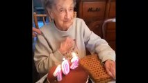 Quand une mamie de 102 ans souffle ses bougies... le dentier part avec !