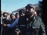 Fidel Castro boit du Coca-Cola / Fidel Castro drinks Coca-Cola