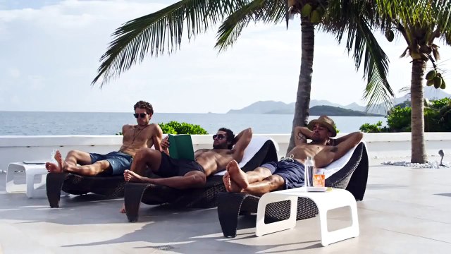 Ashley Graham, superbe mannequin grande taille pour Sports Illustrated