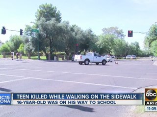 Teen killed while walking on sidewalk in Phoenix
