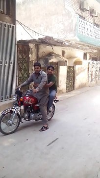 whelling in gali...!!!