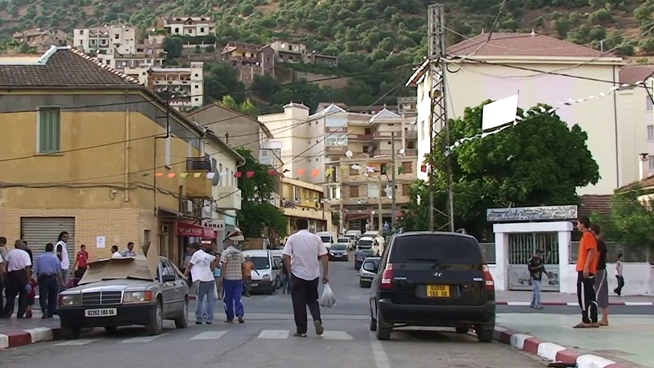 Algerie Méditerranée ***** : La Kabylie .Sidi Aïch ( Bejaia )