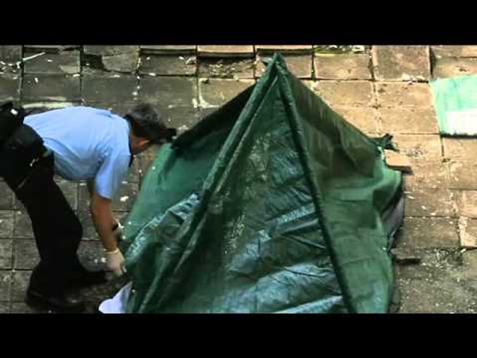 Female banker jumped off from the 21st floor and killed herself