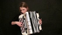 Vilma plays Chardas by Monti on accordion. Dragspel Fisarmonica