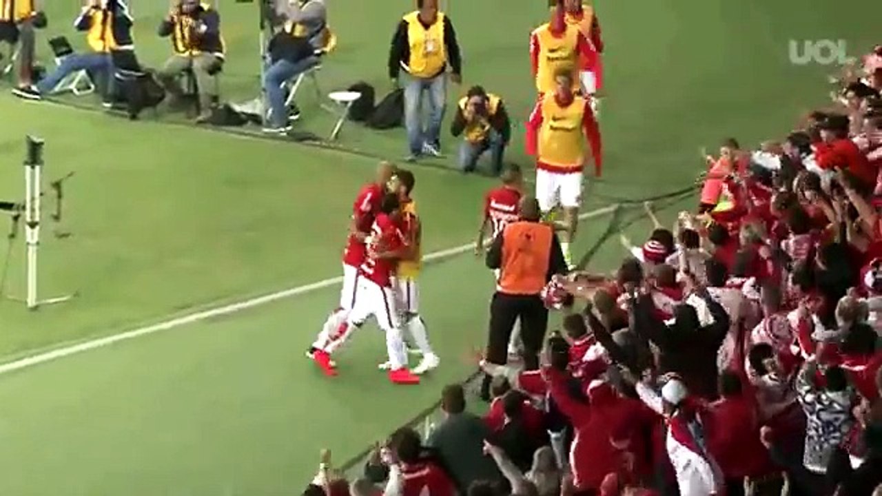 Internacional 3-1 Atletico-MG ~ [Copa Libertadores 2015] - 13.05.2015 - Golos & Resumo
