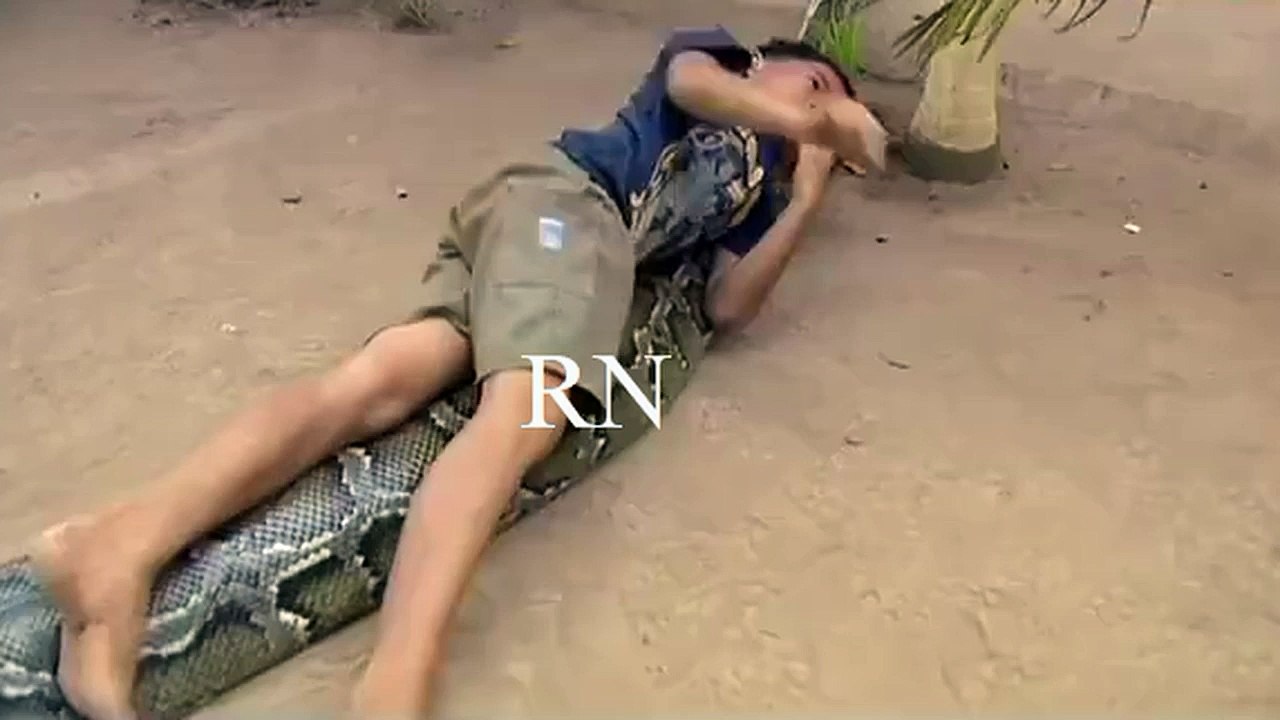 { Amman } Child play Snake