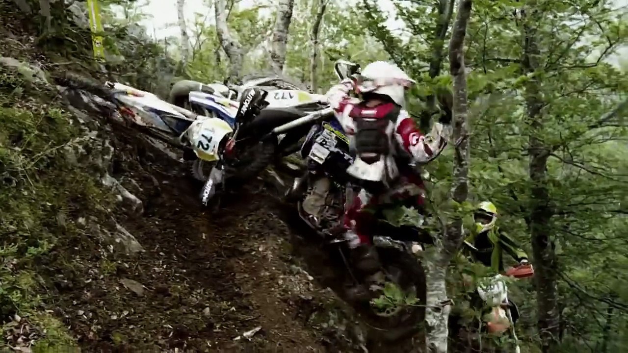 trail bike dangerous action