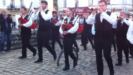 La Kevrenn alré anime la première soirée à Auray