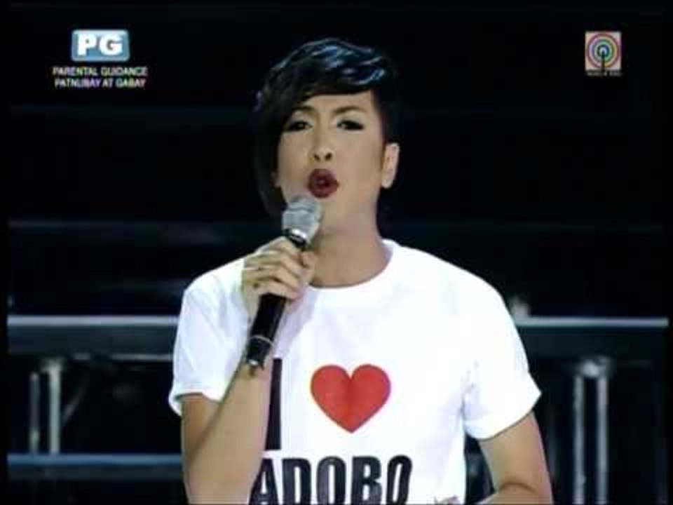 Vice Ganda pokes fun at Charo Santos-Concio