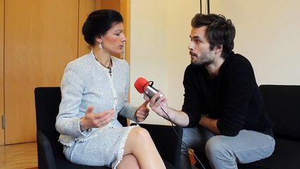 Sahra Wagenknecht & die isländische Lösung - Jung & Naiv: Folge 28a