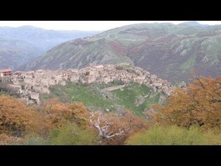 廃墟の町が売出中　スペイン