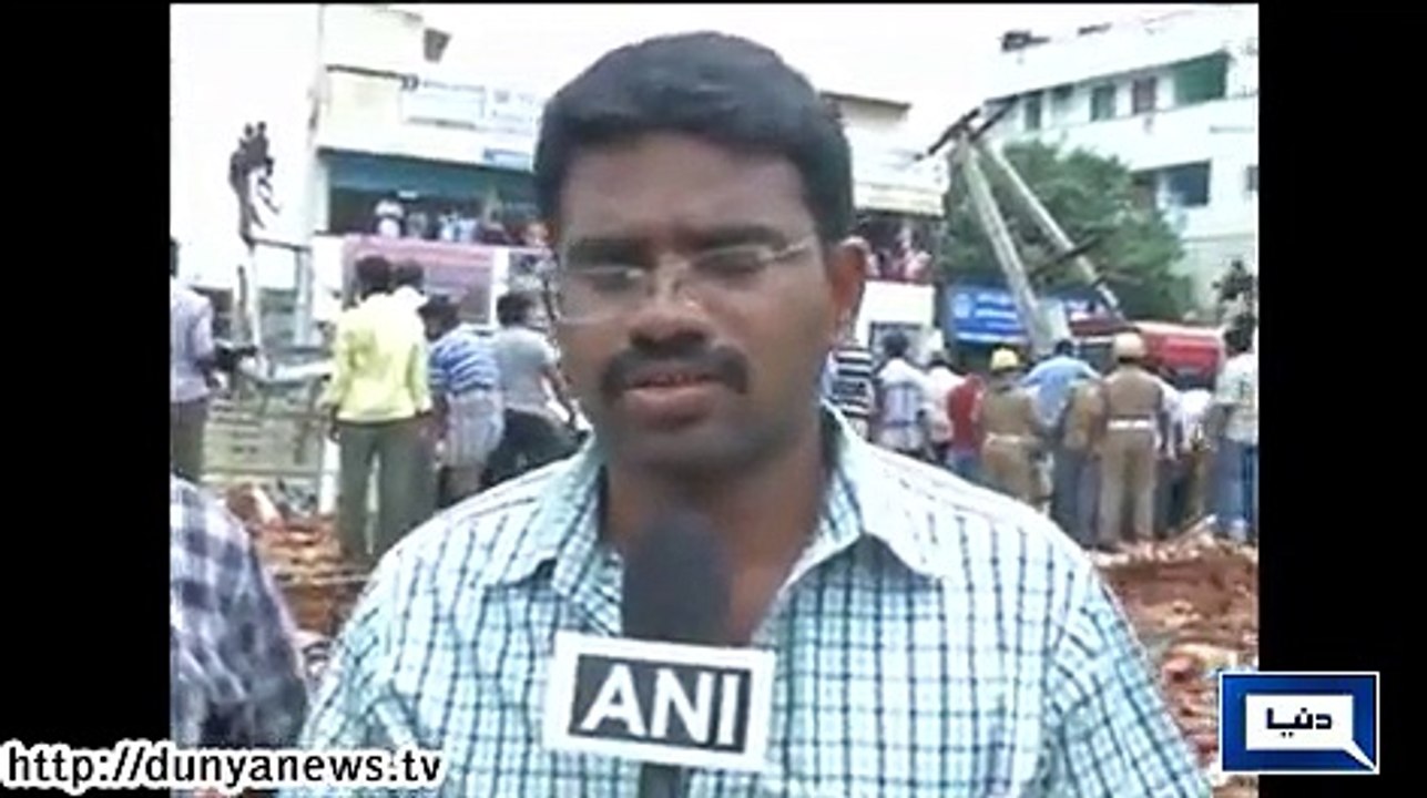 Dunya News - Wall collapse kills various people in India