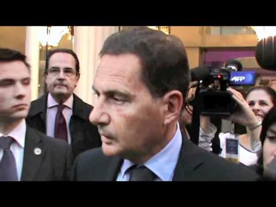 Reportage: Les Réactions de l'UMP sur le projet socialiste