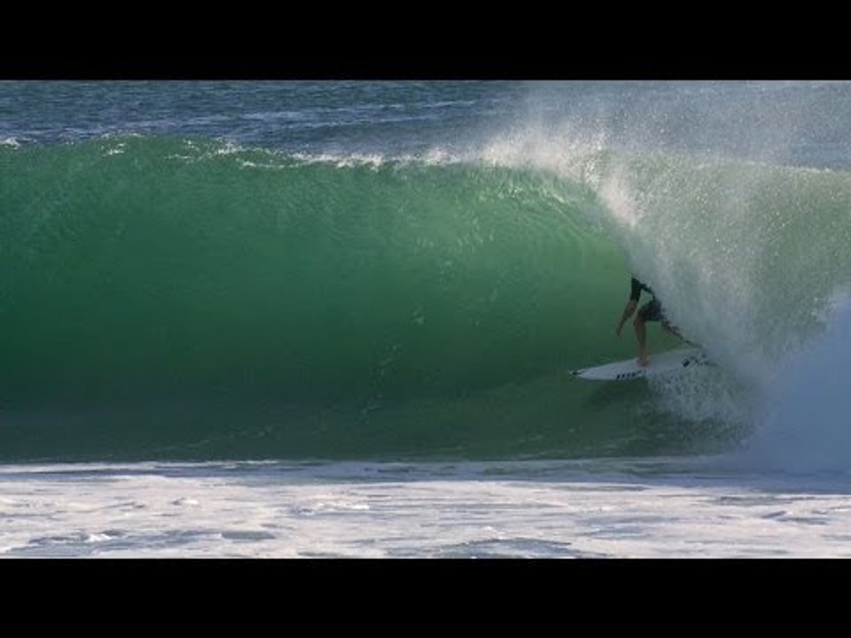 Kirra Point Off Its Nut
