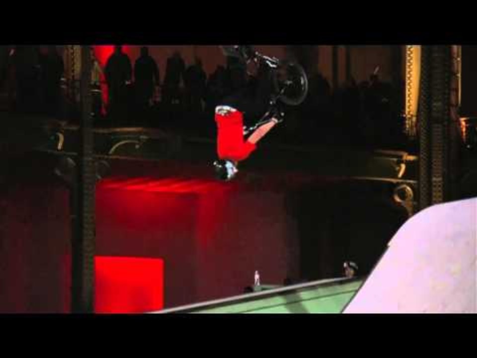 Crazy Palatial BMX streetcourse