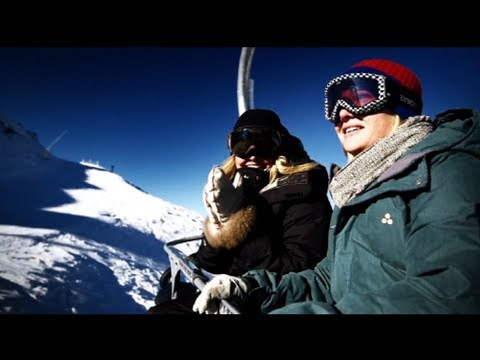 Lara Bingle Vs Rhys Darby Vs NZ