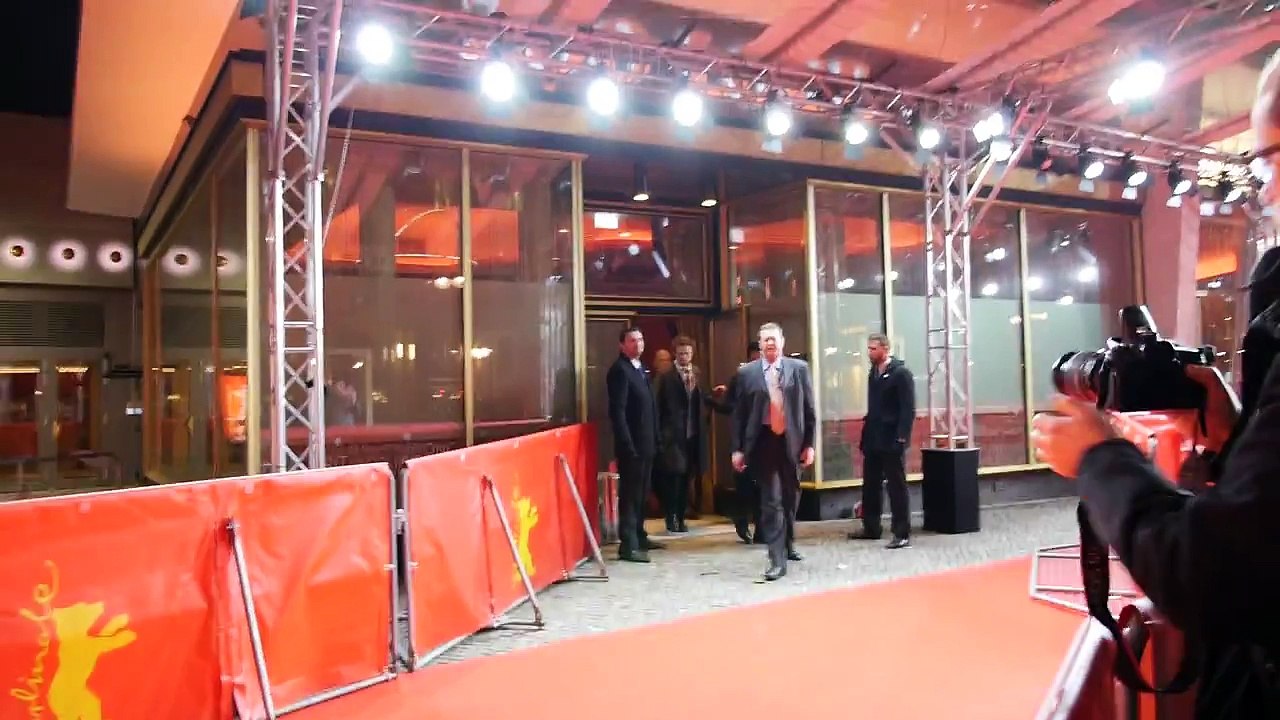 LIFE Weltpremiere Berlinale 2015 - Robert Pattinson bei Gehen
