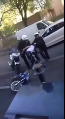 Un ado menotté échappe à la police