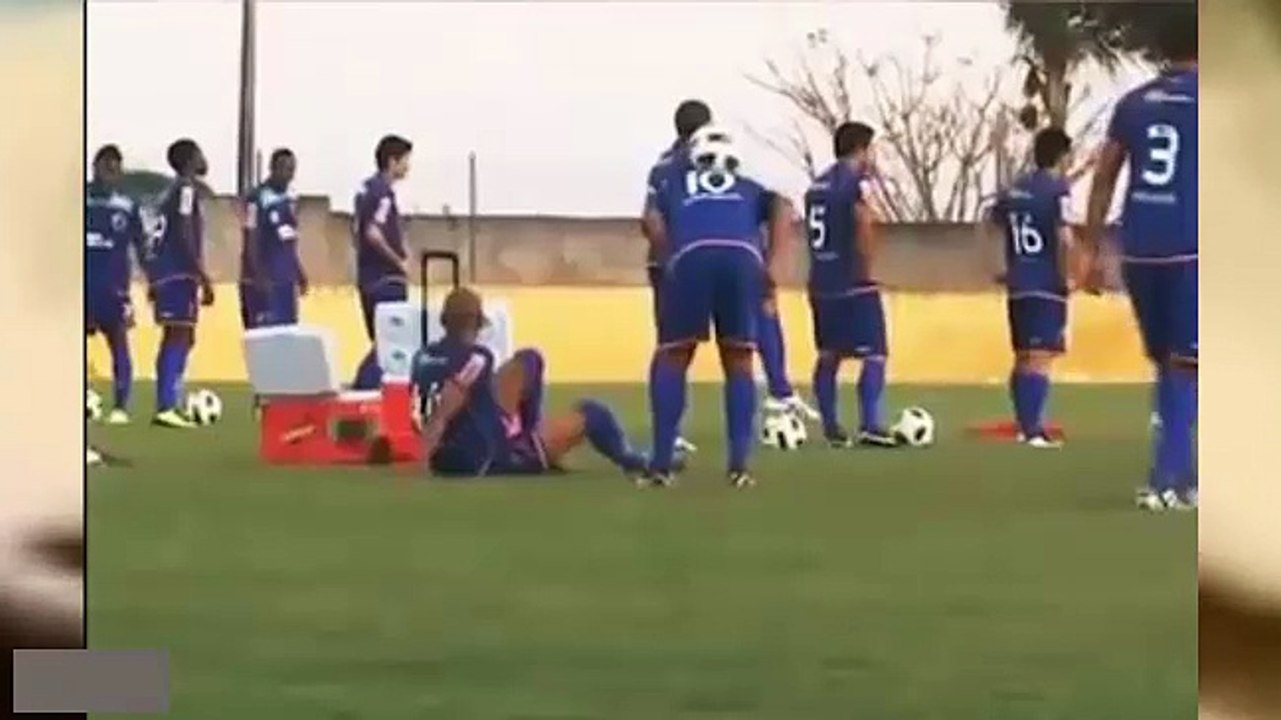 Ronaldinho Freestyle Fantastic Skill Querétaro FC Training 14 May 2015