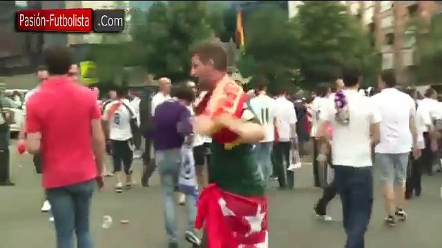 ESPECTACULAR Recibimiento al Real Madrid en el Santiago Bernabéu (Real Madrid vs Juventus) UCL 2015