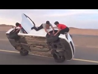 Sidewalk skiing latest craze to hit Saudi highways