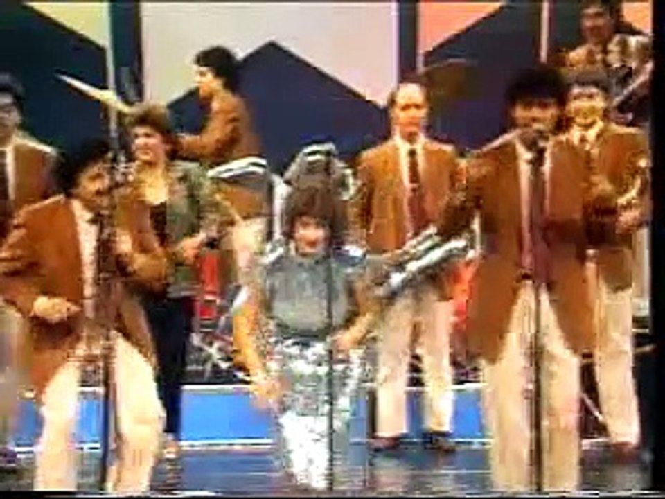 ENFERMERA, LOS HERMANOS FLORES