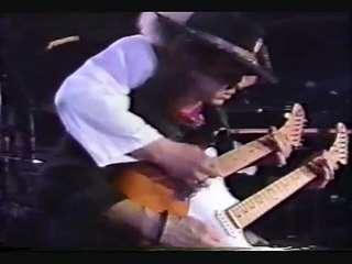 STEVIE RAY & JIMMY VAUGHAN "PIPELINE" ON A DOUBLE NECK!