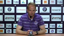 Étienne Didot en conférence de presse avant Guingamp/TFC