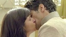 Hasee Toh Phasee - Parineeti Chopra Kissing Siddharth Malhotra - The Bollywood