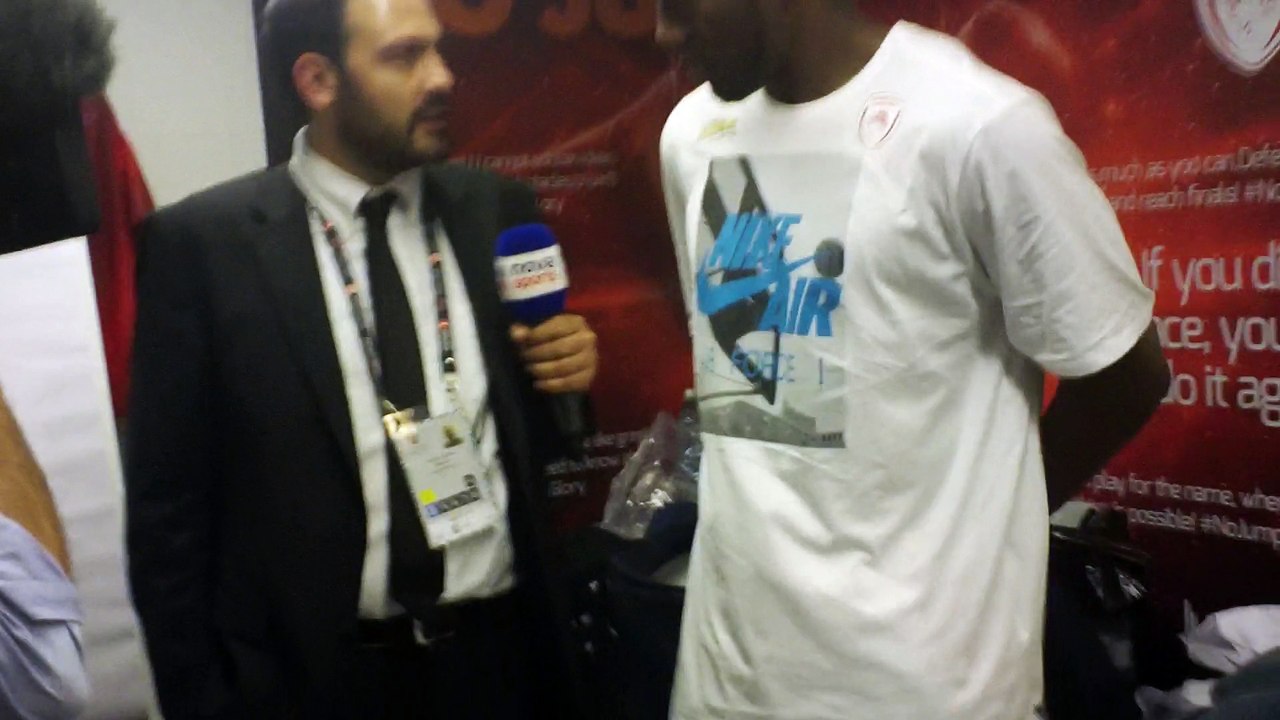 Το Contra.gr στα αποδυτήρια του Ολυμπιακού