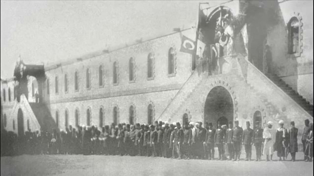 YEMEN TÜRKÜSÜ Muhteşem (Osmanlı Yemen Fotoğraflarıyla) Havada bulut yok bu ne dumandır?