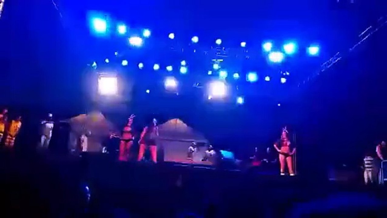 Mulher Melancia Abertura do show em Minas - Arena Fama 2015