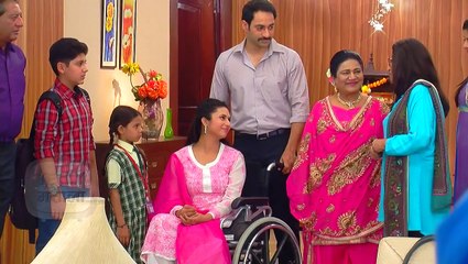 Ishita aka Divyanka Tripathi Stands on Her feet in Ye Hai Mohabbatein _ Star Plu