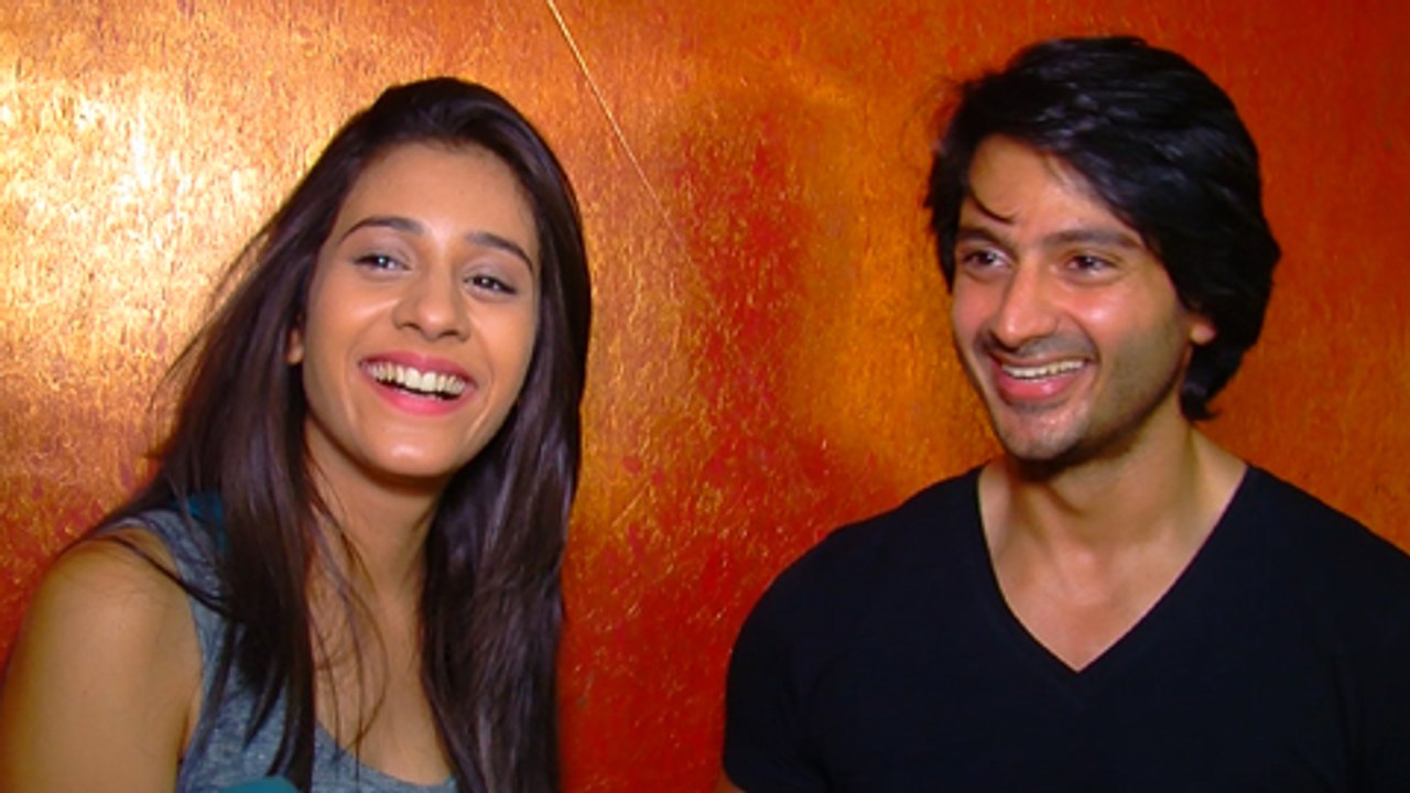 Amaaya Mathur and Mantu Sizzling Chemistry at Star Parivaar Awards Rehearsals | Tere Sheher Mein